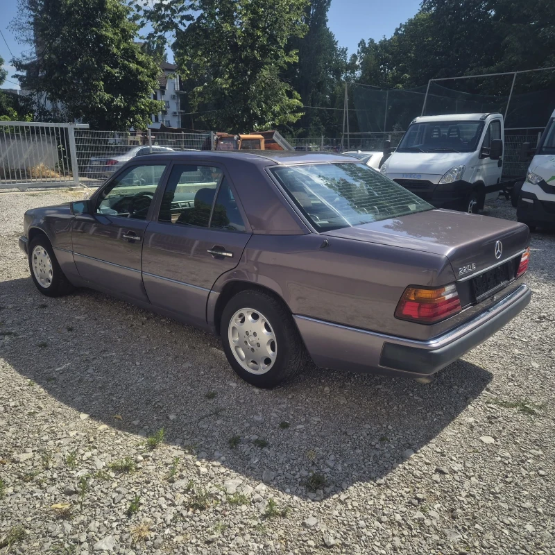 Mercedes-Benz E 230 НОВ ВНОС, снимка 3 - Автомобили и джипове - 51070635