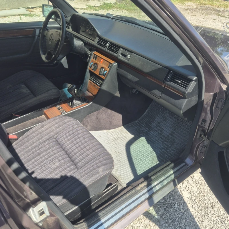 Mercedes-Benz E 230 НОВ ВНОС, снимка 9 - Автомобили и джипове - 51070635