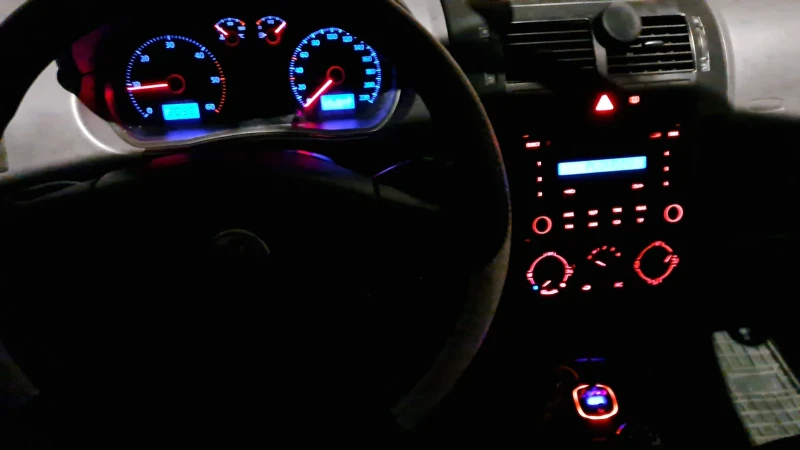 VW Polo 1.4tdi, снимка 16 - Автомобили и джипове - 52661774