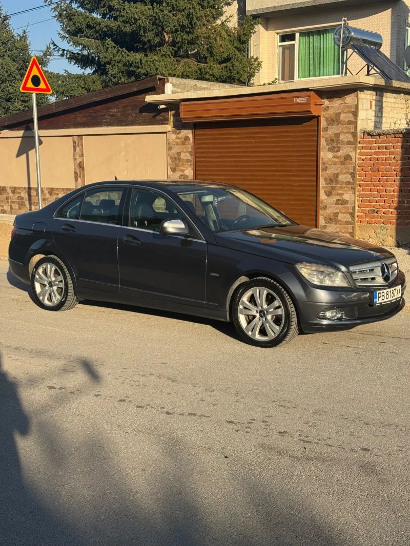 Mercedes-Benz C 320, снимка 4 - Автомобили и джипове - 52804308