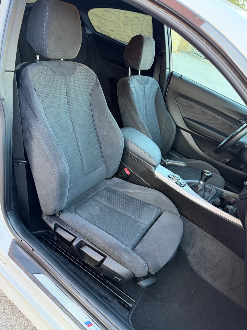 BMW 118 2.0D 2xM-Pack/Harmon-Kardon/Keyless, снимка 10 - Автомобили и джипове - 52818123