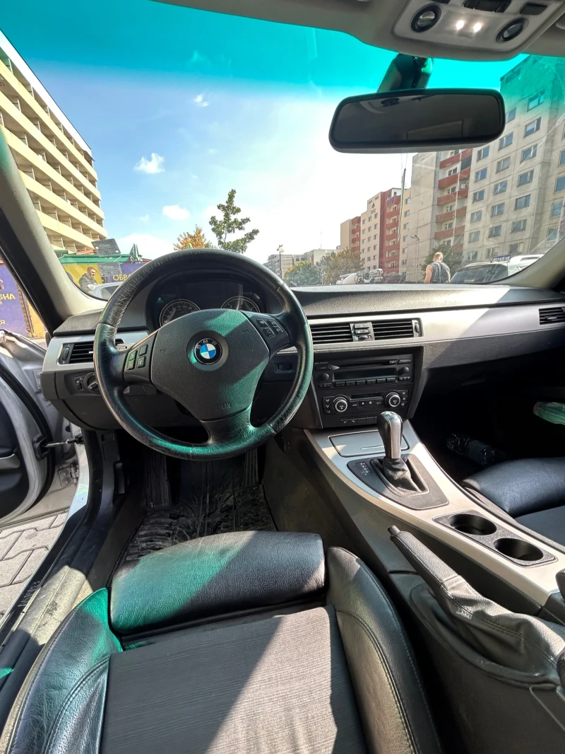 BMW 320, снимка 12 - Автомобили и джипове - 52828311