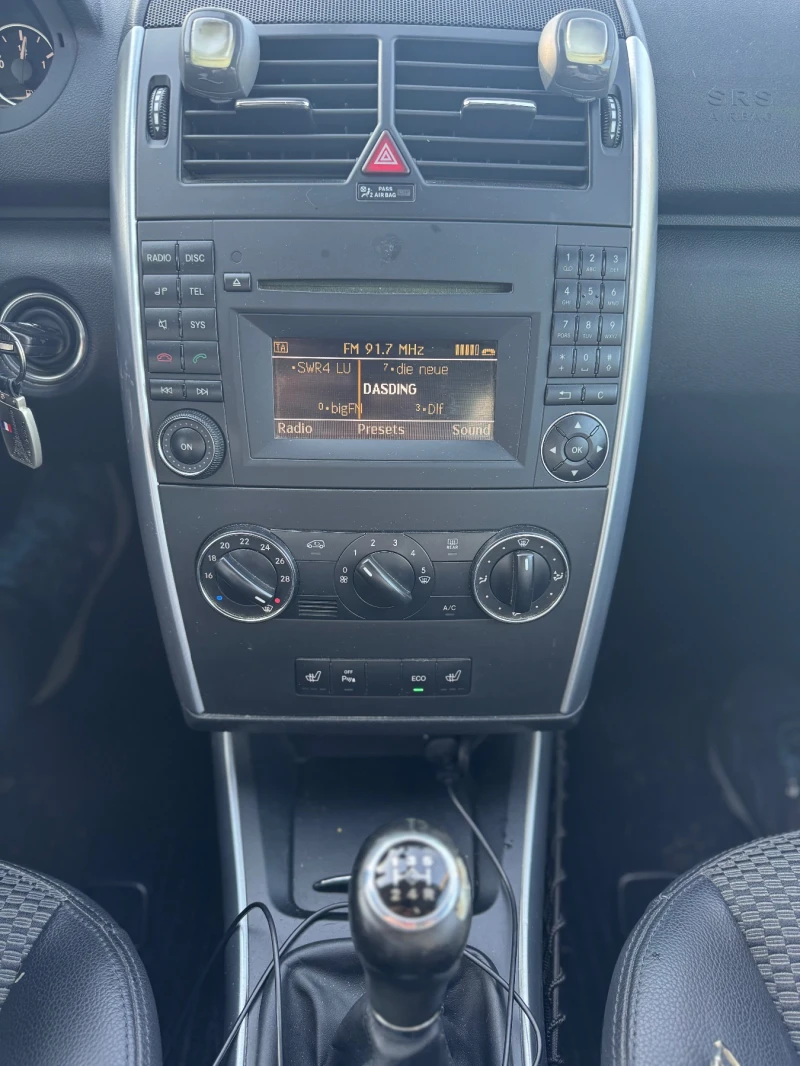 Mercedes-Benz A 180 1.8 i, снимка 12 - Автомобили и джипове - 52866640