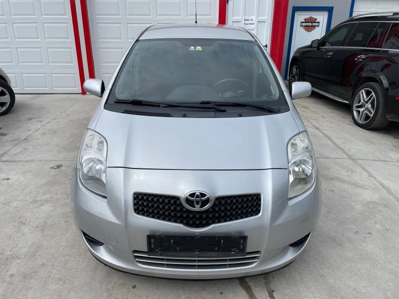 Toyota Yaris 1.3 VVT-i, снимка 9 - Автомобили и джипове - 52885084