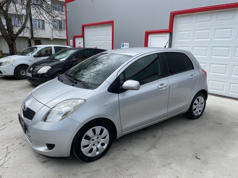 Toyota Yaris 1.3 VVT-i, снимка 3 - Автомобили и джипове - 52885084