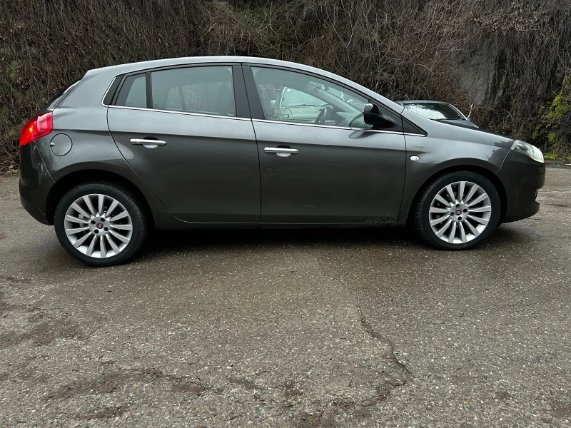 Fiat Bravo 1.6 jtdm, снимка 2 - Автомобили и джипове - 53213134