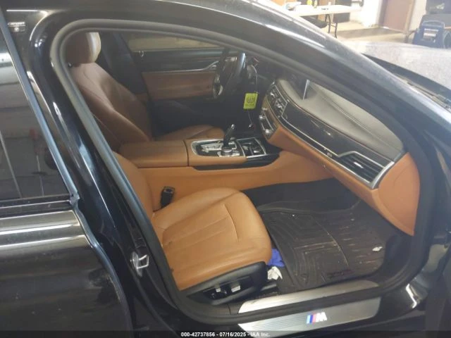 BMW 740 MPACK* PANO* AMBIENT* HARMAN, снимка 11 - Автомобили и джипове - 52661989