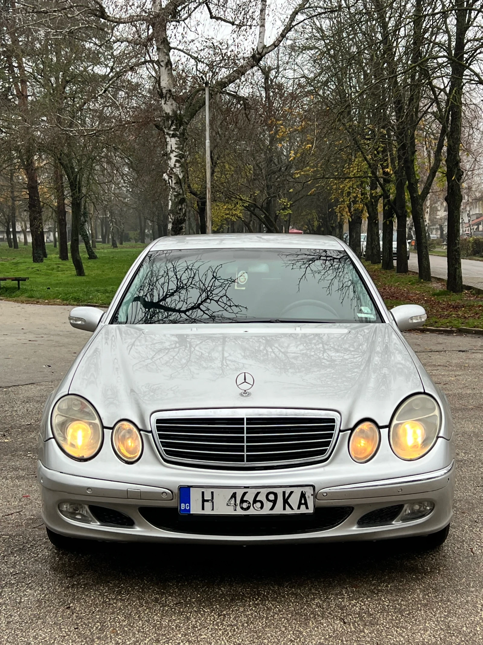 Mercedes-Benz E 200, снимка 1