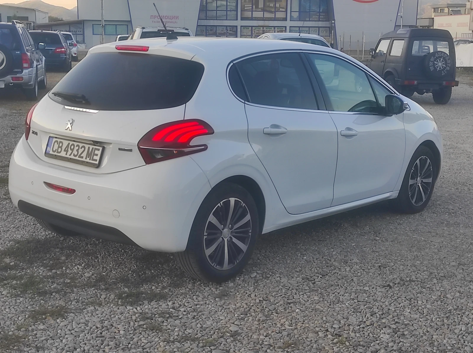 Peugeot 208 1.2 PureTech Allure - изображение 3