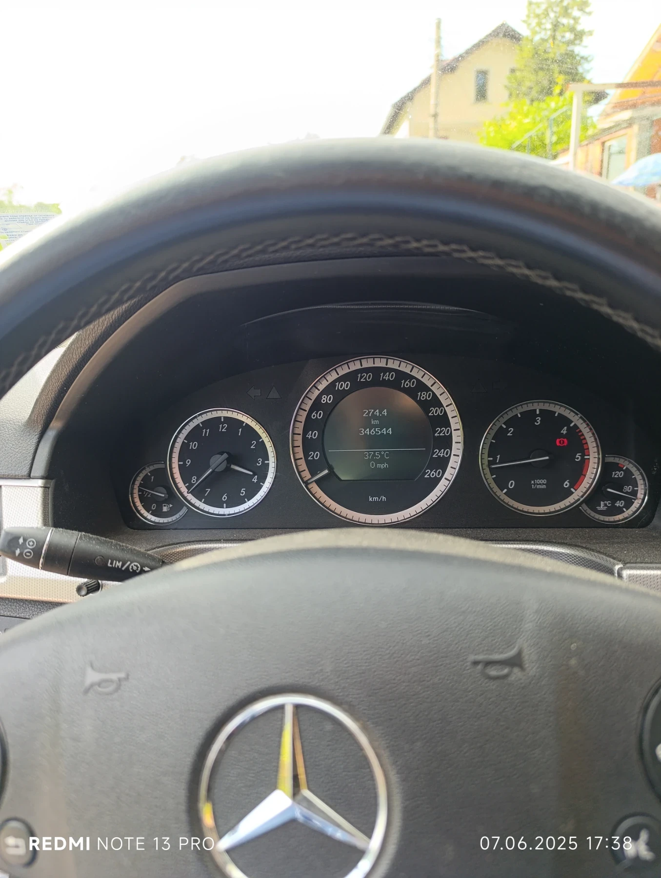 Mercedes-Benz E 200  - изображение 9