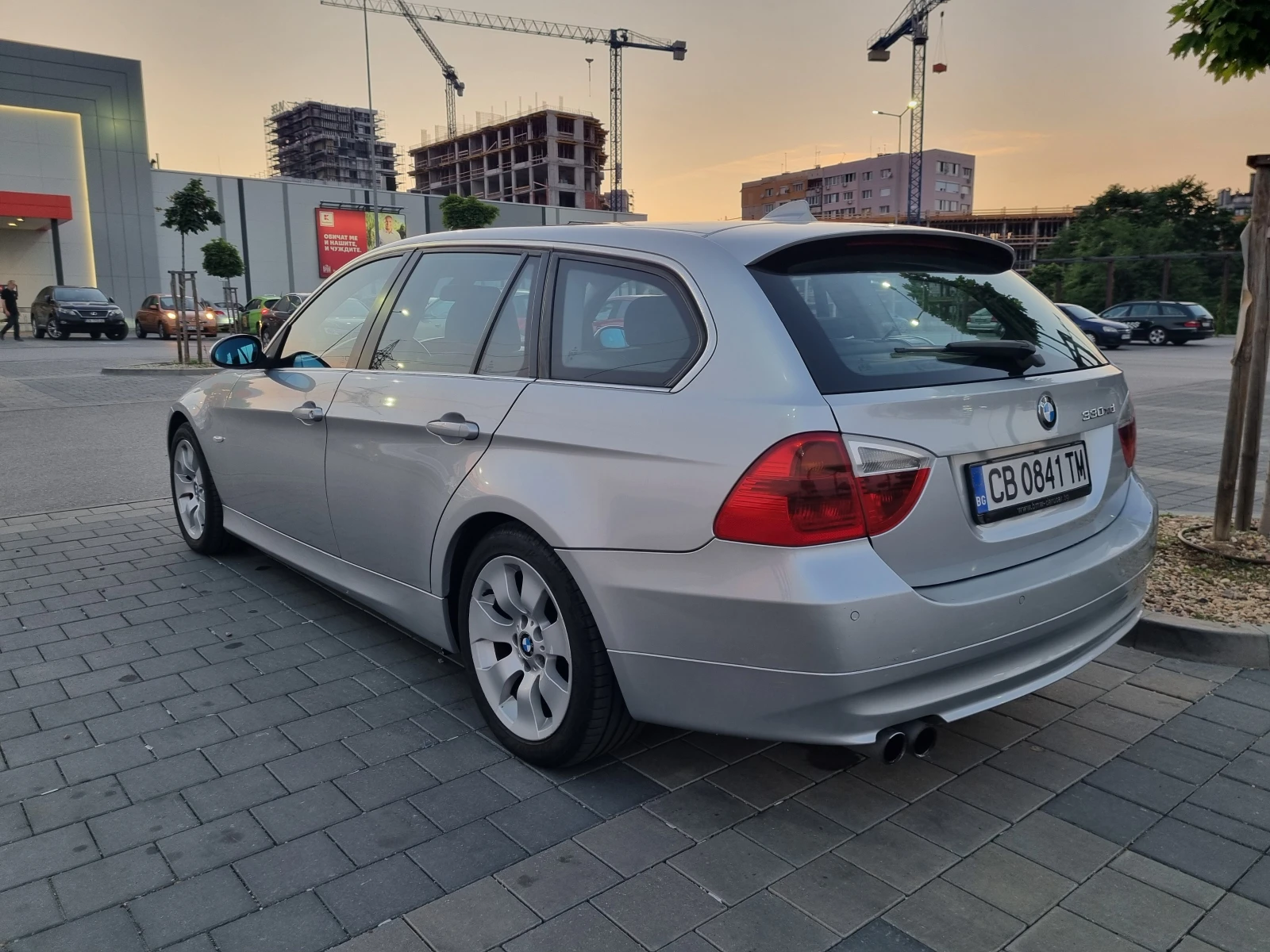 BMW 330 231 к.с., Навигация, Рекаро, xDelete - изображение 6