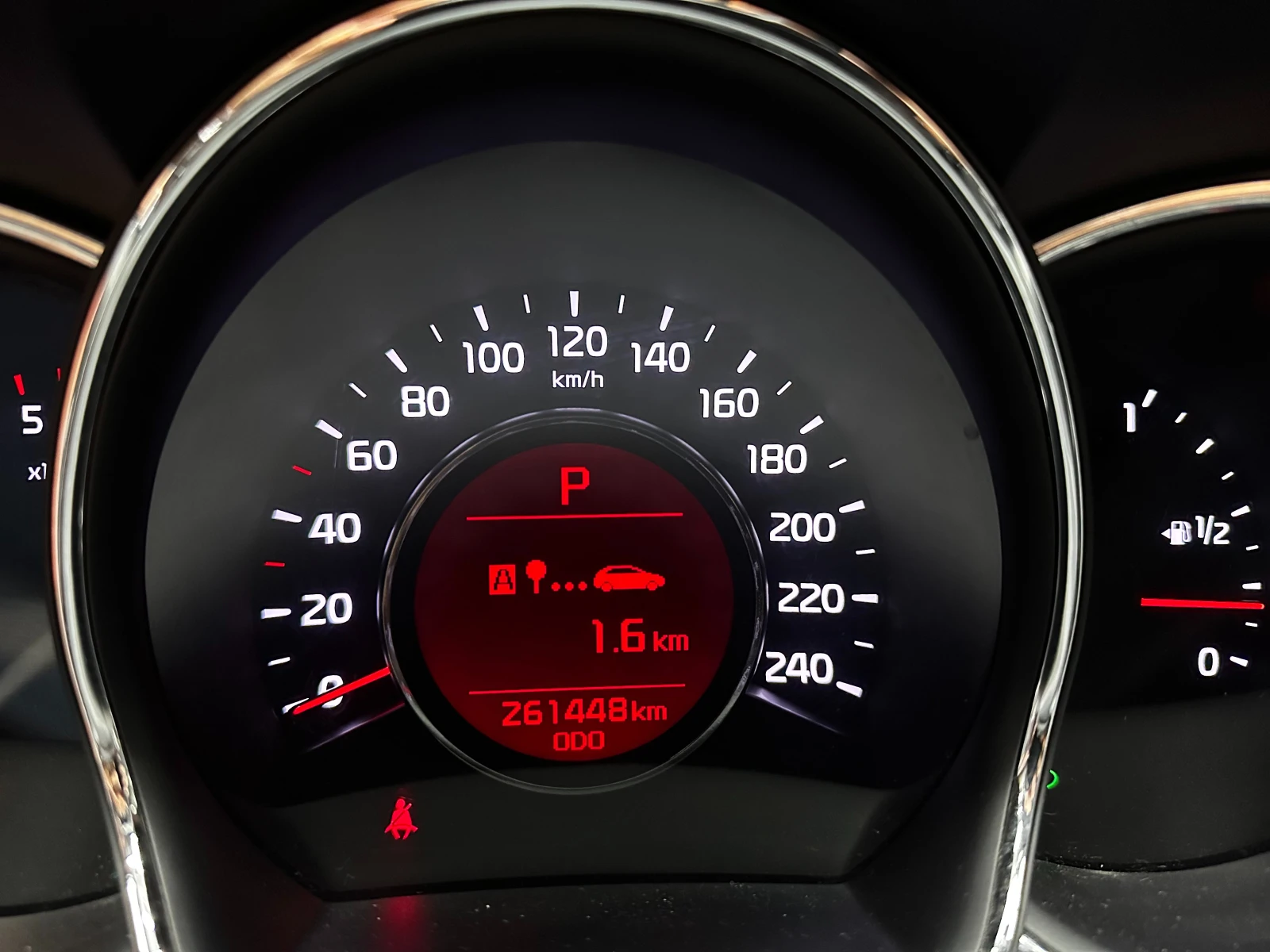 Kia Ceed Автоматик/1.6d 128 к.с./ГАРАНЦИЯ/БАРТЕР/ЛИЗИНГ/, снимка 14 - Автомобили и джипове - 50736871