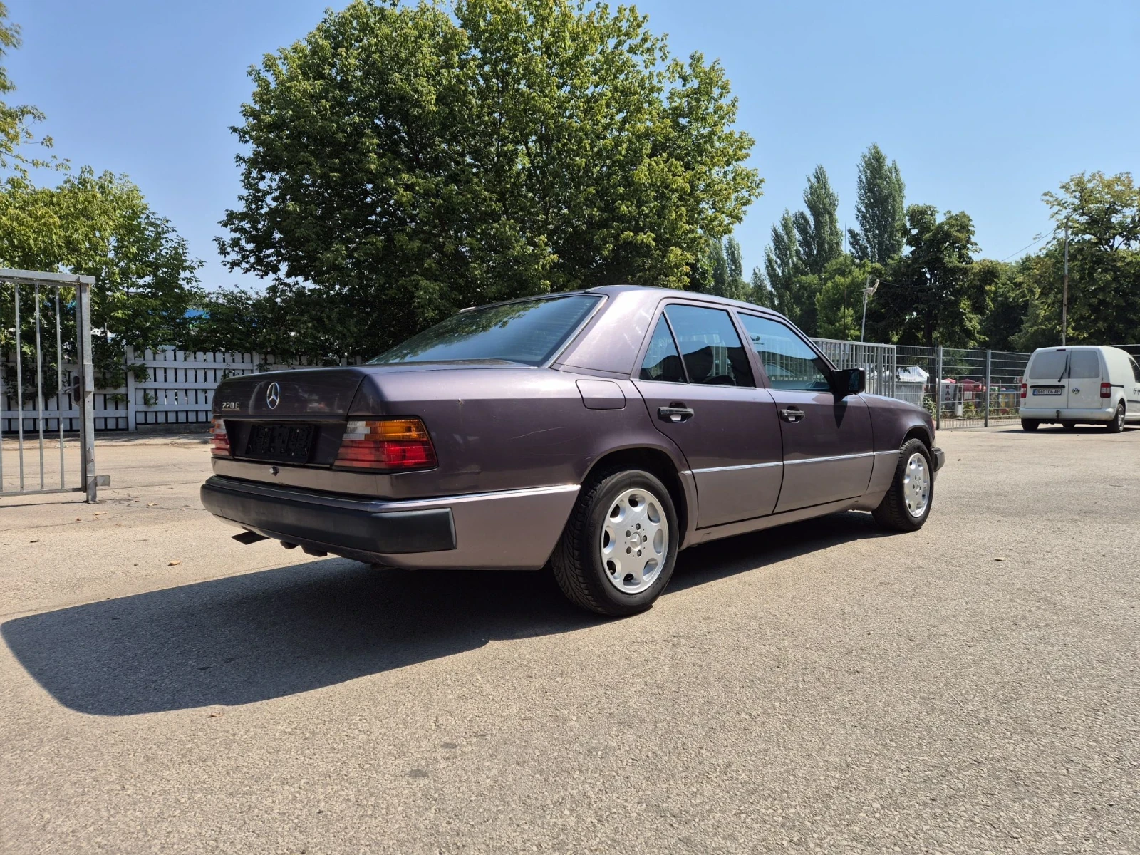 Mercedes-Benz 124 НОВ ВНОС, снимка 6 - Автомобили и джипове - 51070635