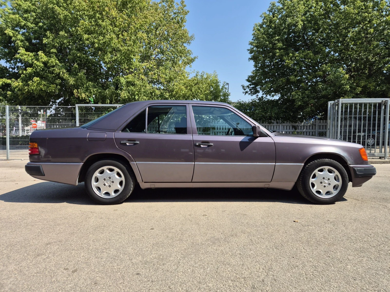 Mercedes-Benz 124 НОВ ВНОС, снимка 7 - Автомобили и джипове - 51070635