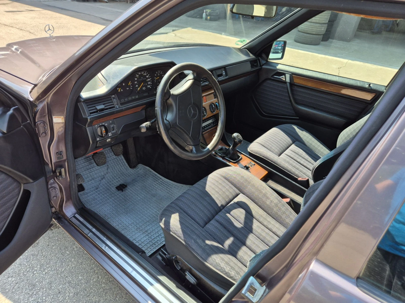 Mercedes-Benz 124 НОВ ВНОС, снимка 13 - Автомобили и джипове - 51070635