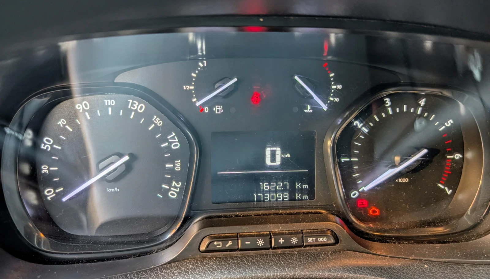 Citroen Jumpy 2.0HDI - изображение 8