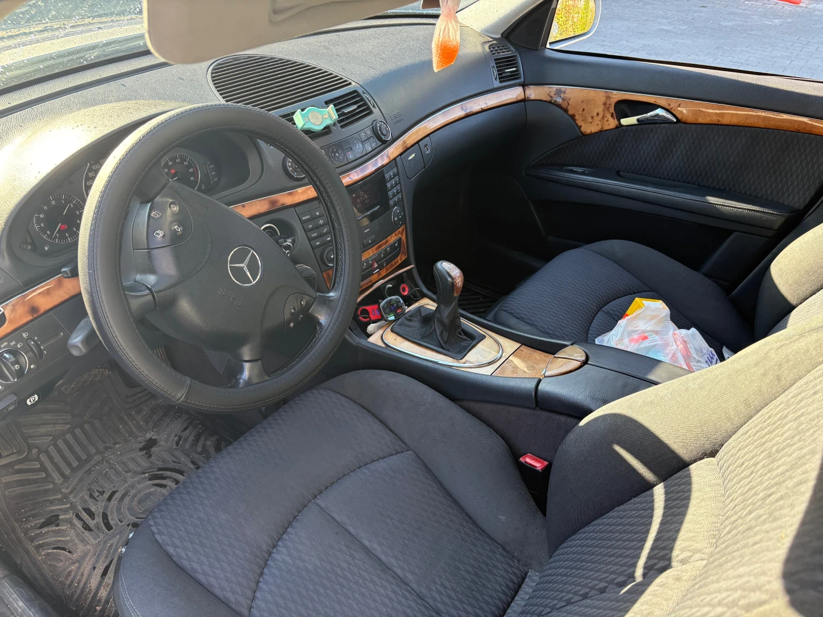 Mercedes-Benz E 240 няма - изображение 2