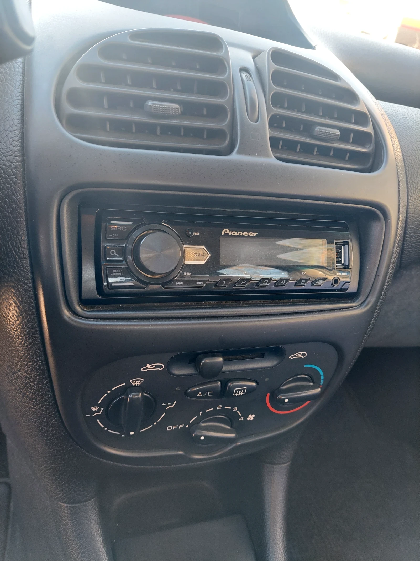 Peugeot 206 1.4 - изображение 8