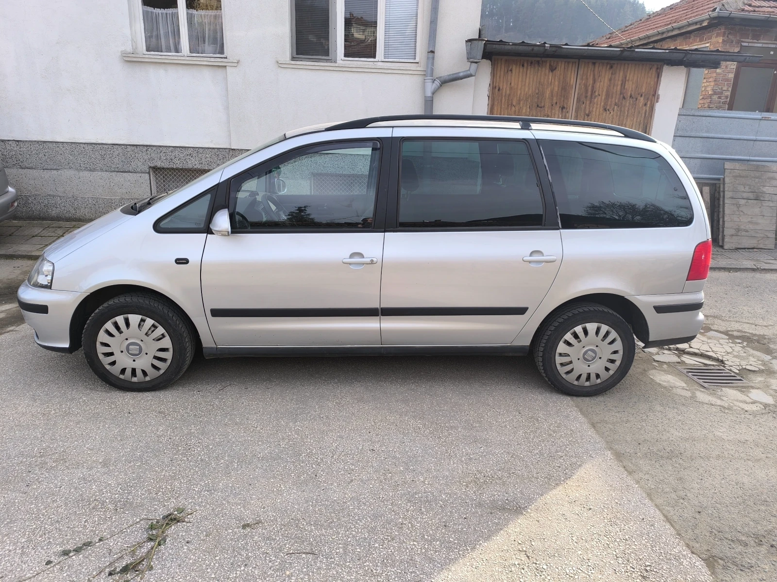 Seat Alhambra 1.9 TDI - изображение 2