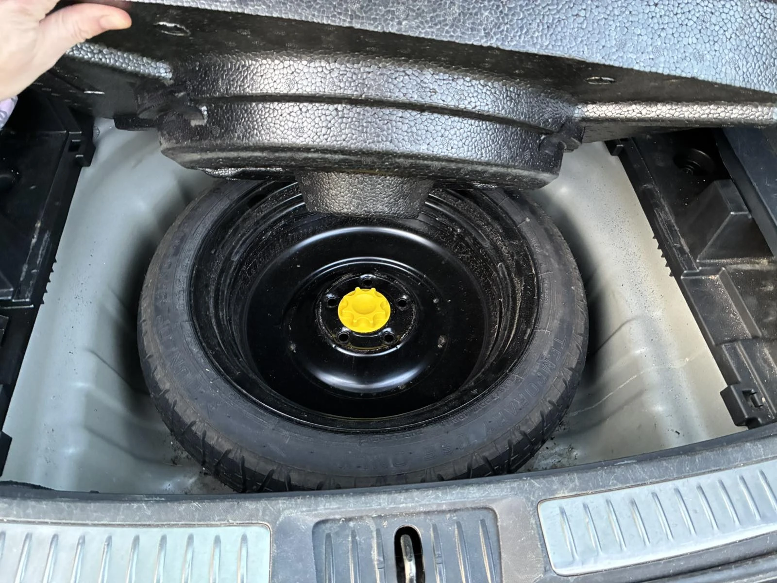 Toyota Avensis 2.2 D4D N1, снимка 10 - Автомобили и джипове - 53848818