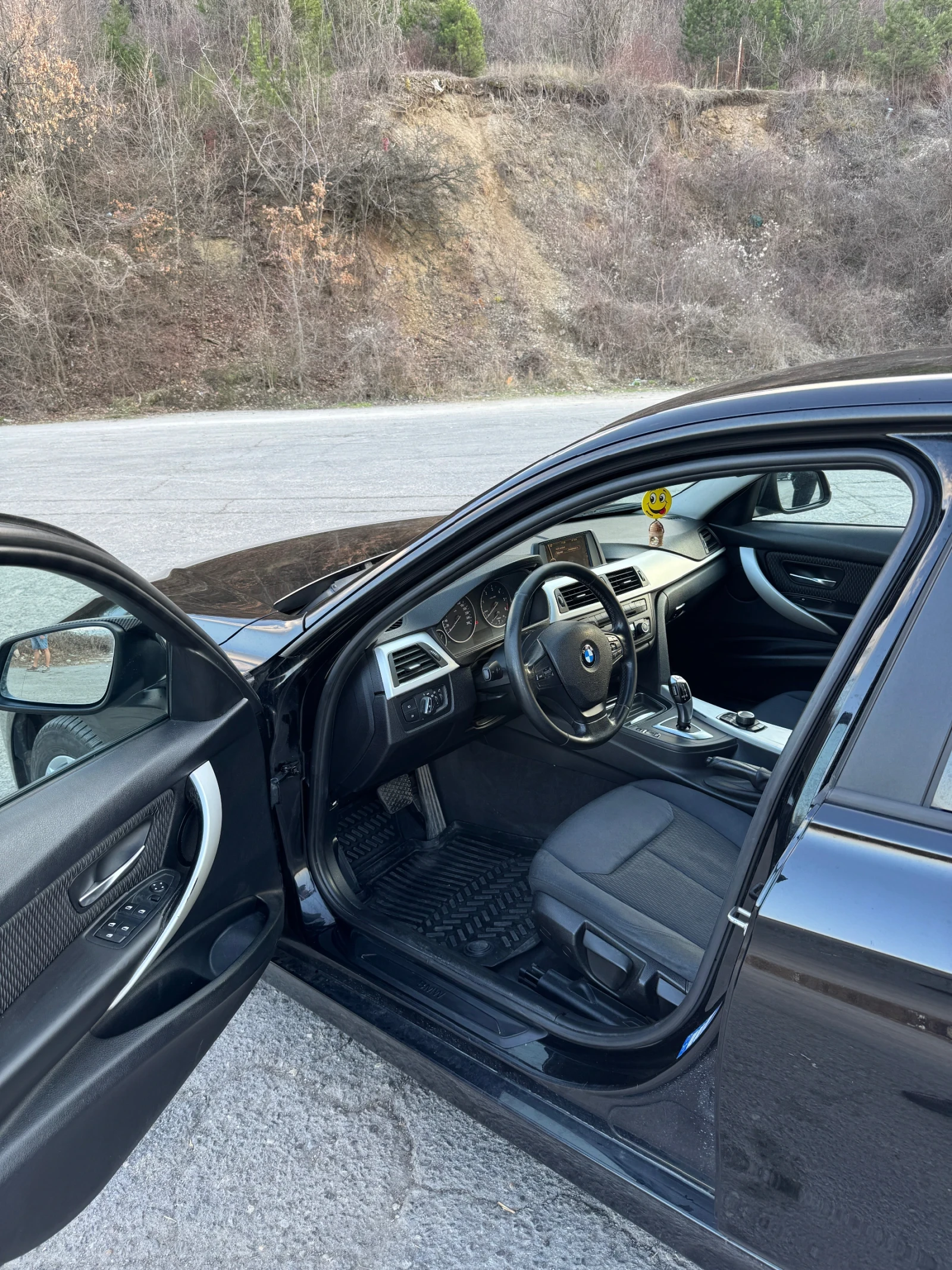 BMW 320, снимка 8 - Автомобили и джипове - 53904049