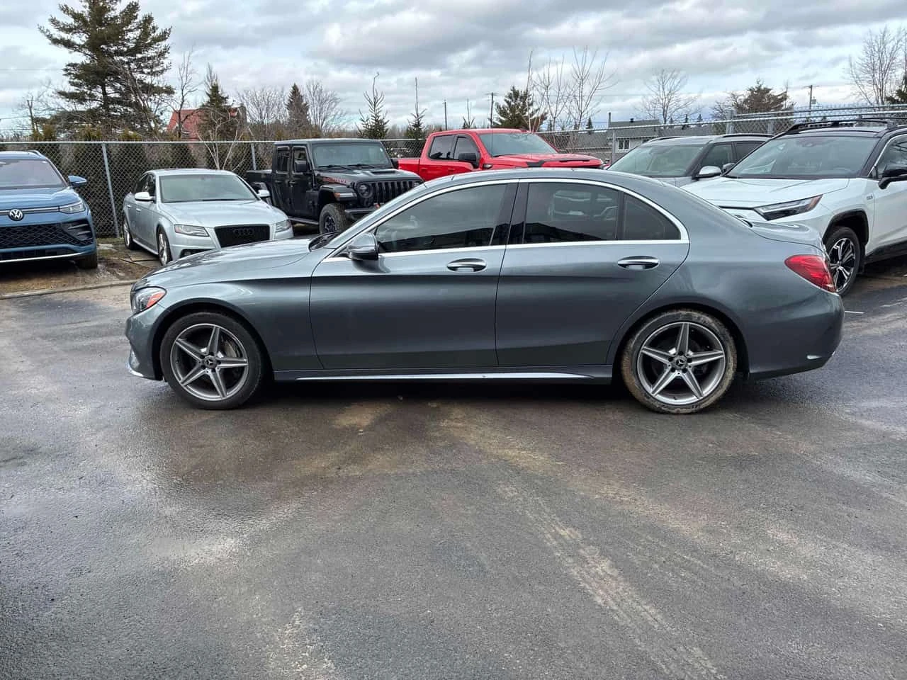 Mercedes-Benz C 300 * CARFAX * Панорама * Подгрев * , снимка 2 - Автомобили и джипове - 54060314