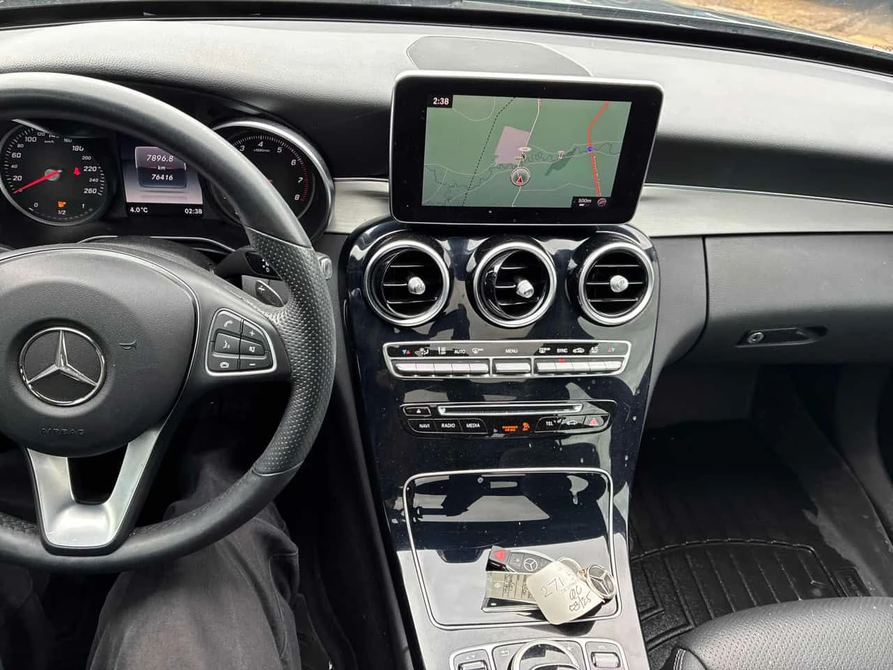 Mercedes-Benz C 300 * CARFAX * Панорама * Подгрев * , снимка 9 - Автомобили и джипове - 54060314