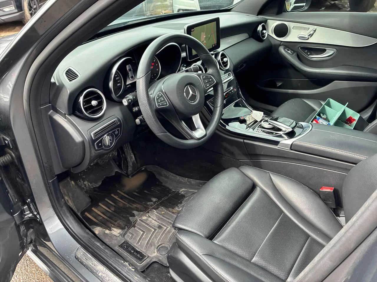 Mercedes-Benz C 300 * CARFAX * Панорама * Подгрев * , снимка 5 - Автомобили и джипове - 54060314