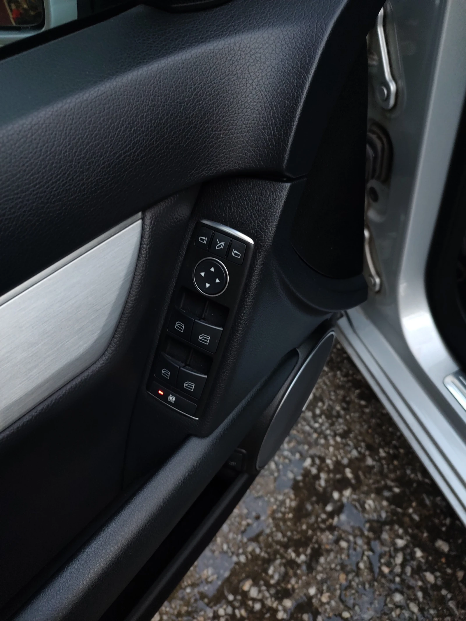Mercedes-Benz C 200, снимка 8 - Автомобили и джипове - 54814553
