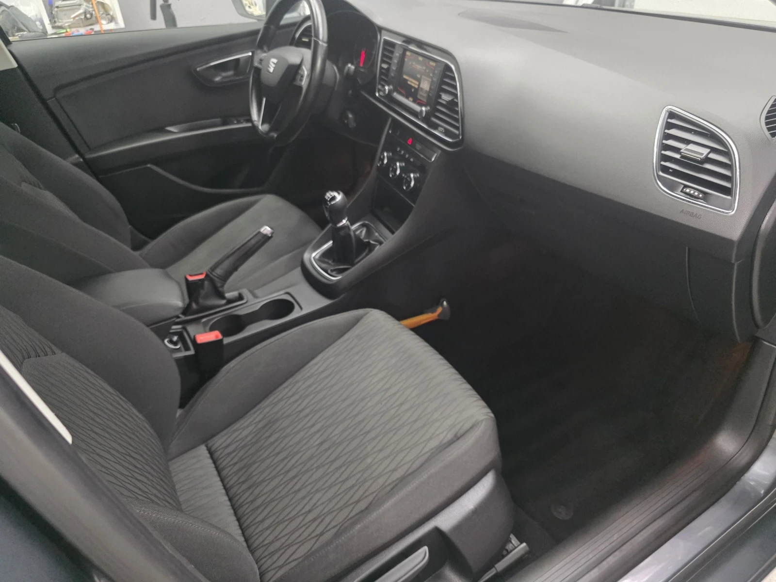 Seat Leon ST 1.6TDI 110кс. ECOMOTIVE , снимка 6 - Автомобили и джипове - 54828320