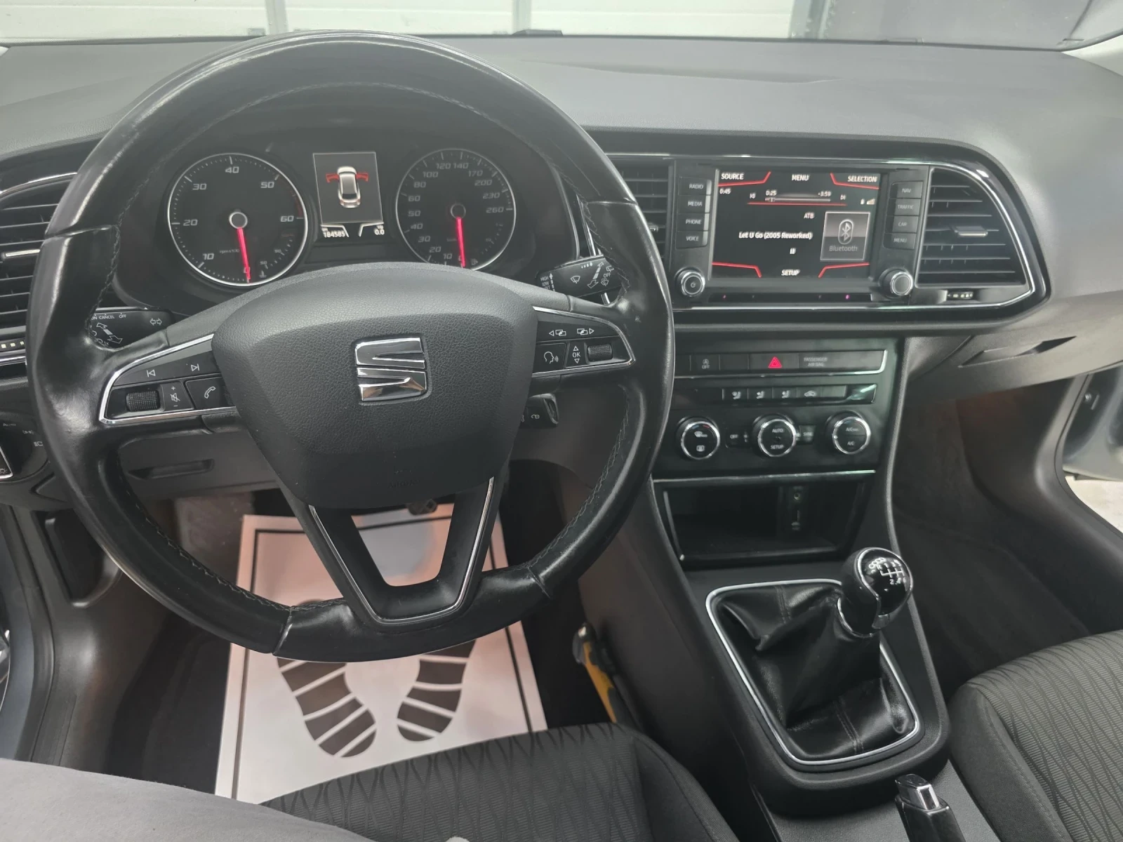 Seat Leon ST 1.6TDI 110кс. ECOMOTIVE , снимка 9 - Автомобили и джипове - 54828320