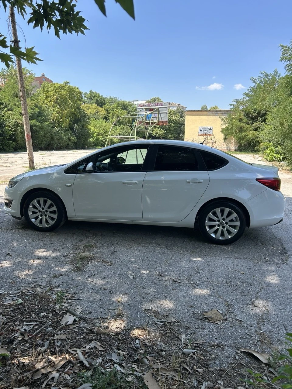 Opel Astra 1.6 CDTI Гаранция + сервизна книжка, снимка 5 - Автомобили и джипове - 54960303