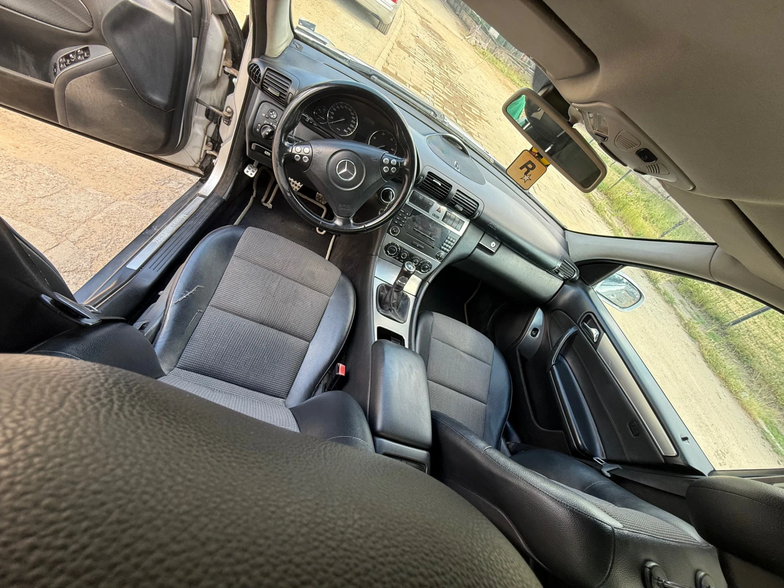 Mercedes-Benz C 220  Avantgarde AMG, снимка 6 - Автомобили и джипове - 54989800