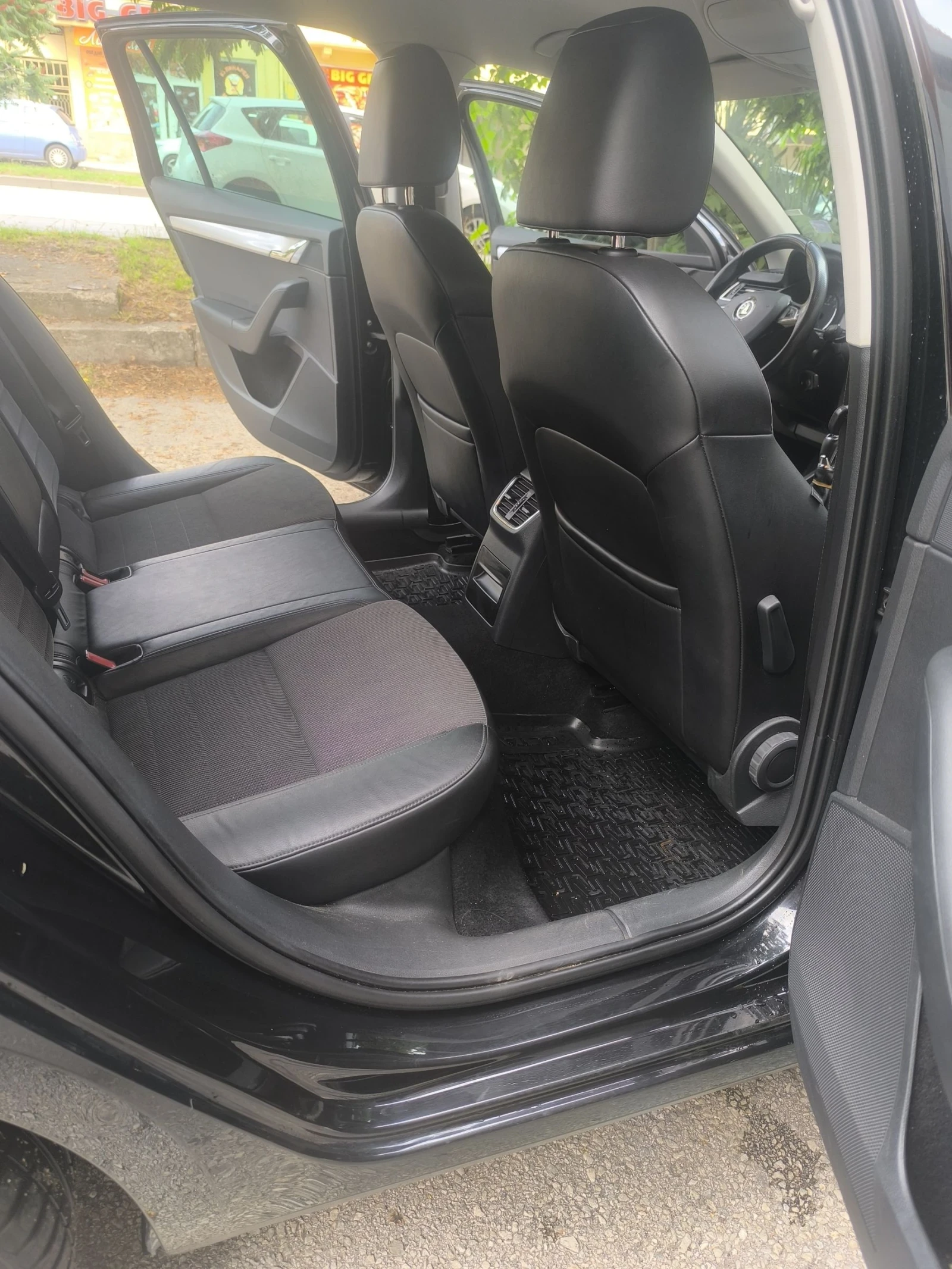 Skoda Octavia, снимка 5 - Автомобили и джипове - 55072636