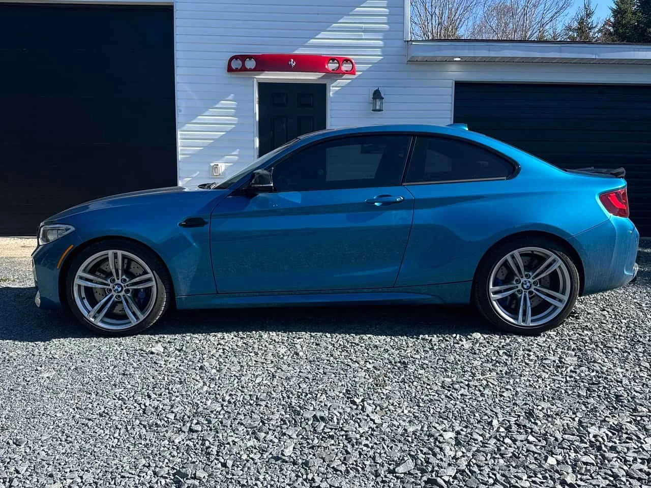 BMW M2 | CARFAX | БЕЗ ПЪРВОНАЧАЛНА ВНОСКА, снимка 3 - Автомобили и джипове - 55106114