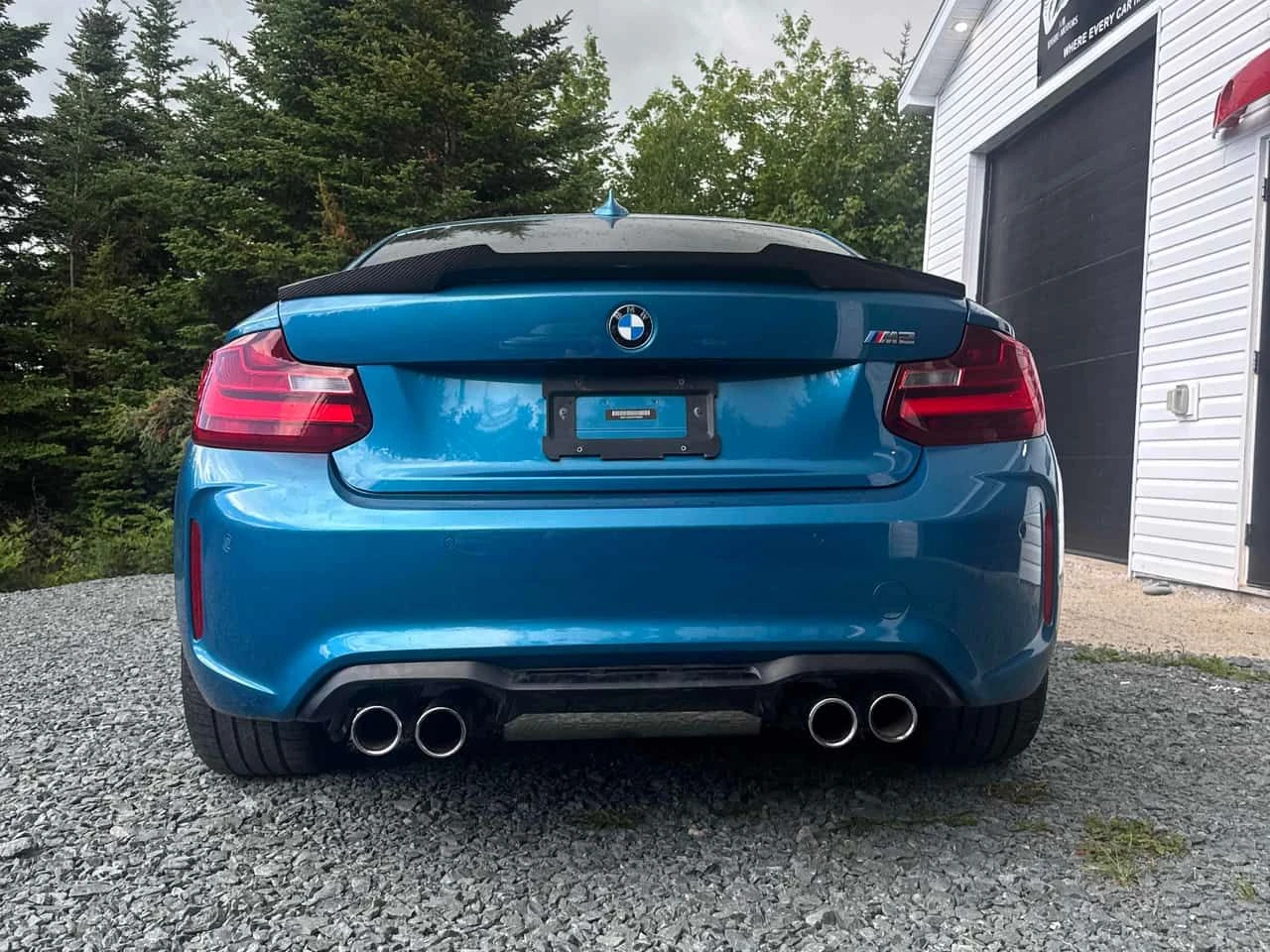 BMW M2 | CARFAX | БЕЗ ПЪРВОНАЧАЛНА ВНОСКА, снимка 5 - Автомобили и джипове - 55106114