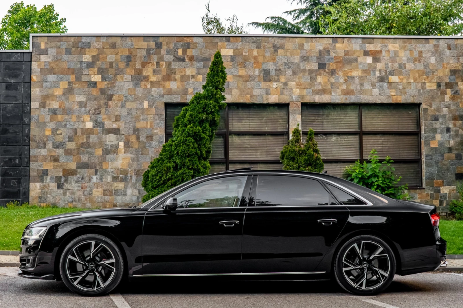 Audi A8 4.2TDI* LONG* ABT 435HP* 3XTV* BUSINESS CLASS, снимка 2 - Автомобили и джипове - 55148955