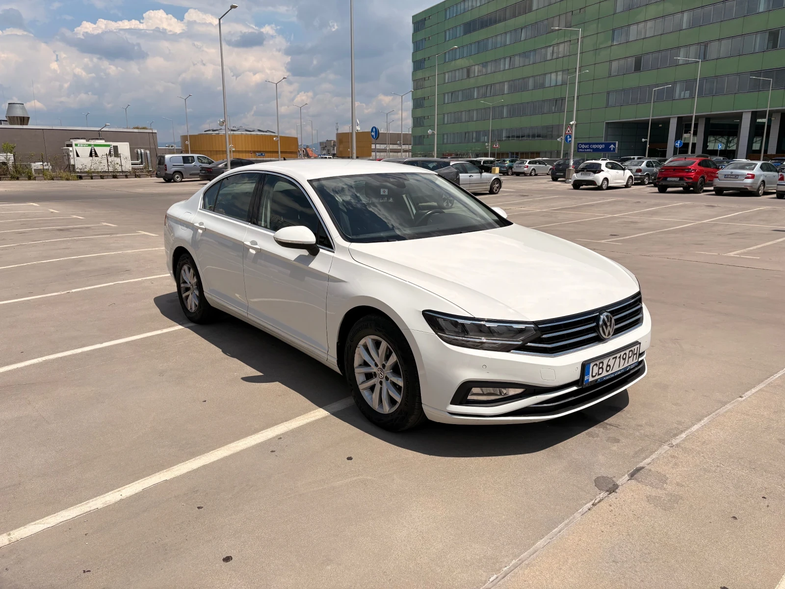 VW Passat, снимка 2 - Автомобили и джипове - 55326334