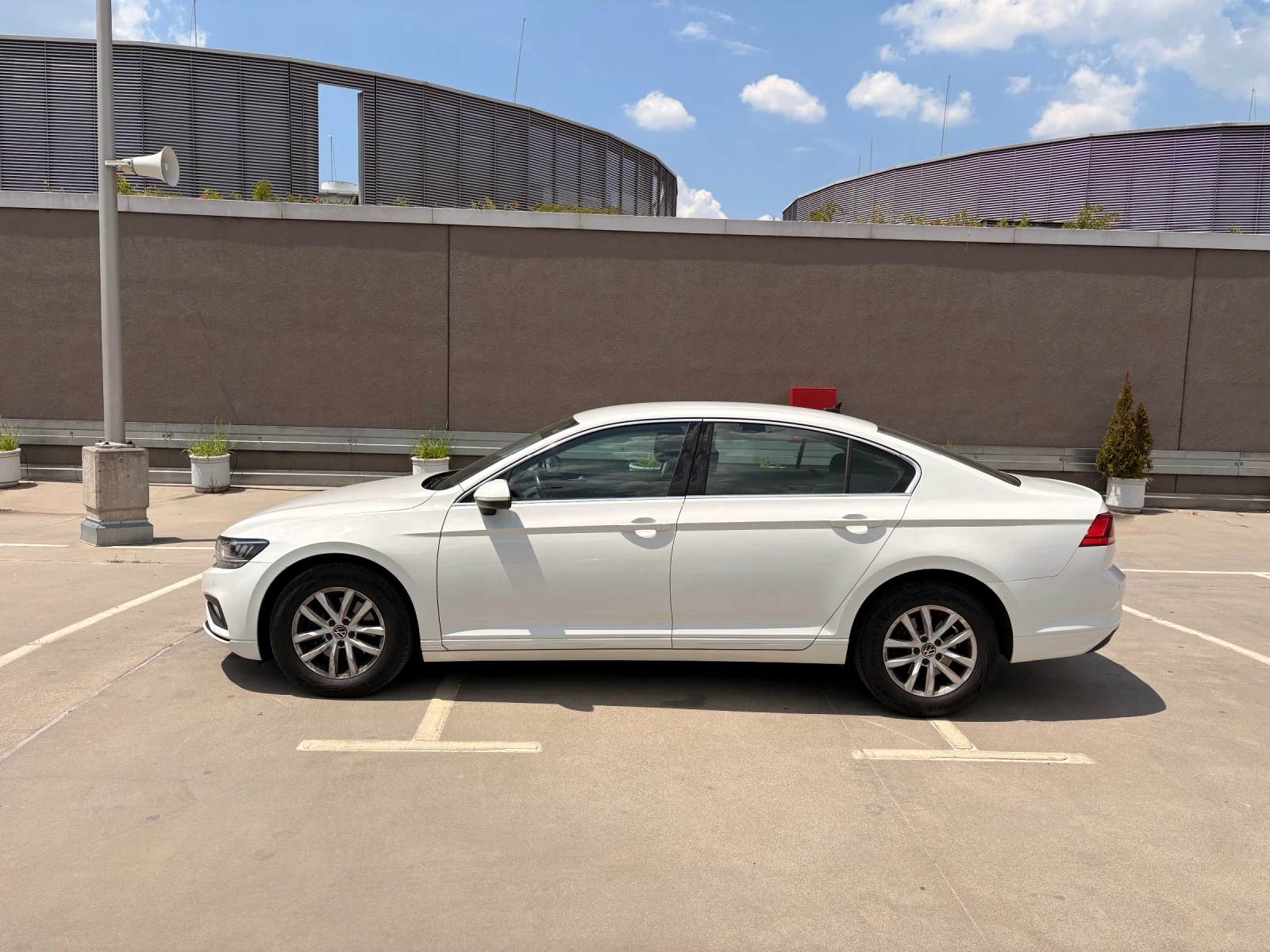 VW Passat, снимка 6 - Автомобили и джипове - 55326334