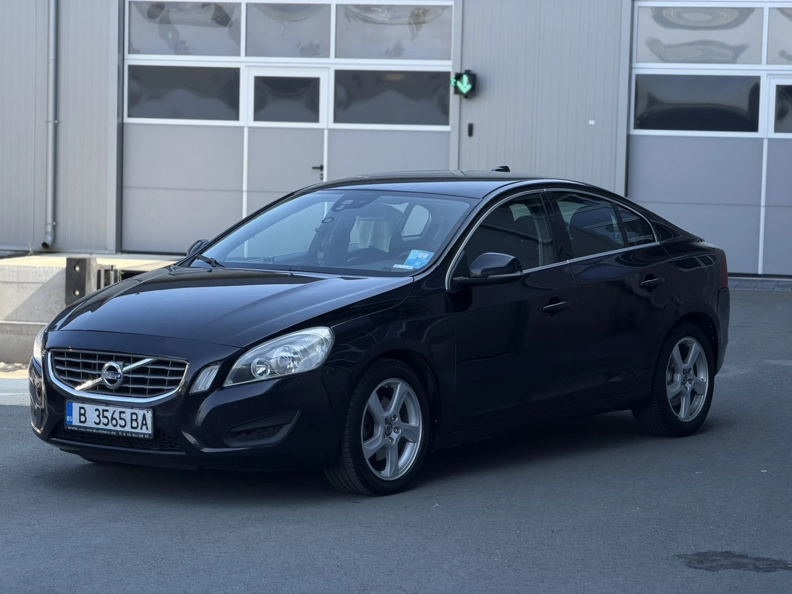 Volvo S60 2.0 D3-ЕВРО 5A-АВТОМАТИК-НАВИГАЦИЯ