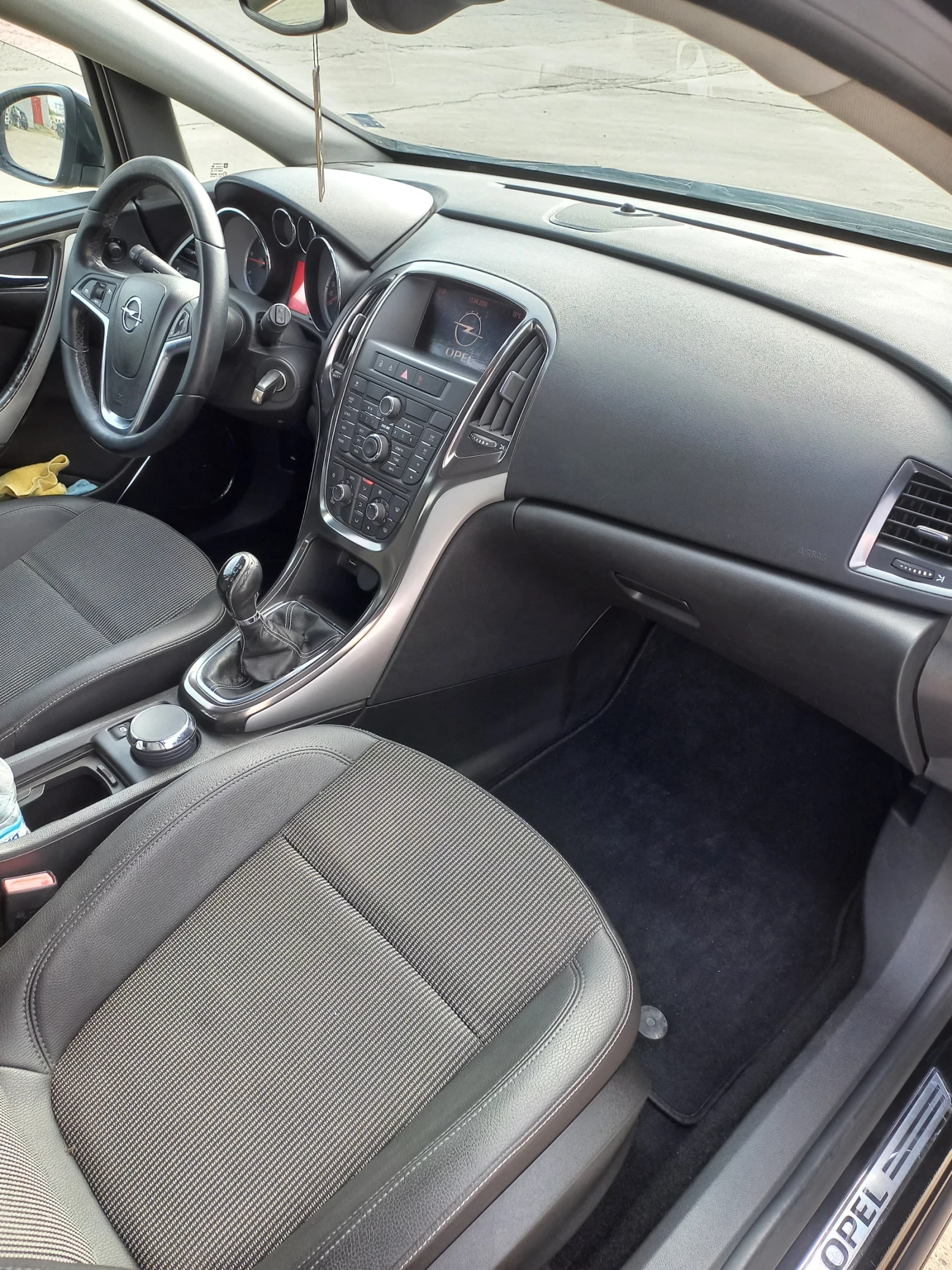 Opel Astra, снимка 11 - Автомобили и джипове - 55670031