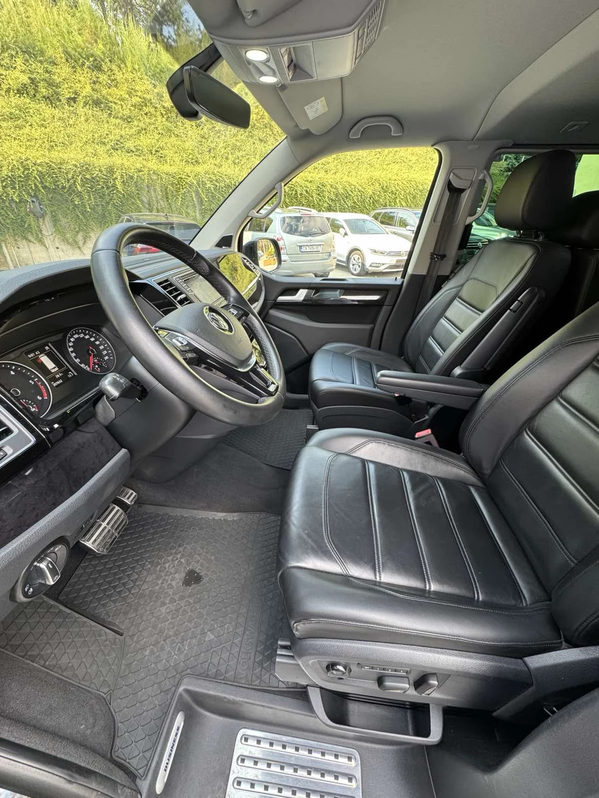 VW Multivan BUSINESS 4 MOTION, снимка 14 - Автомобили и джипове - 55799108