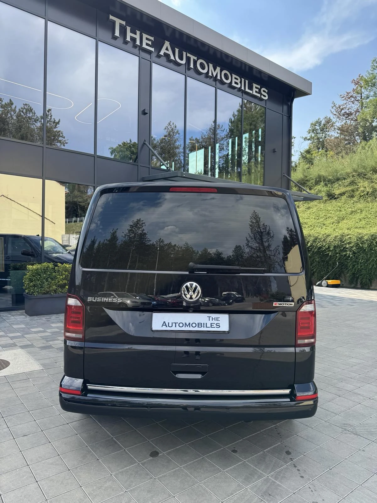 VW Multivan BUSINESS 4 MOTION, снимка 5 - Автомобили и джипове - 55799108