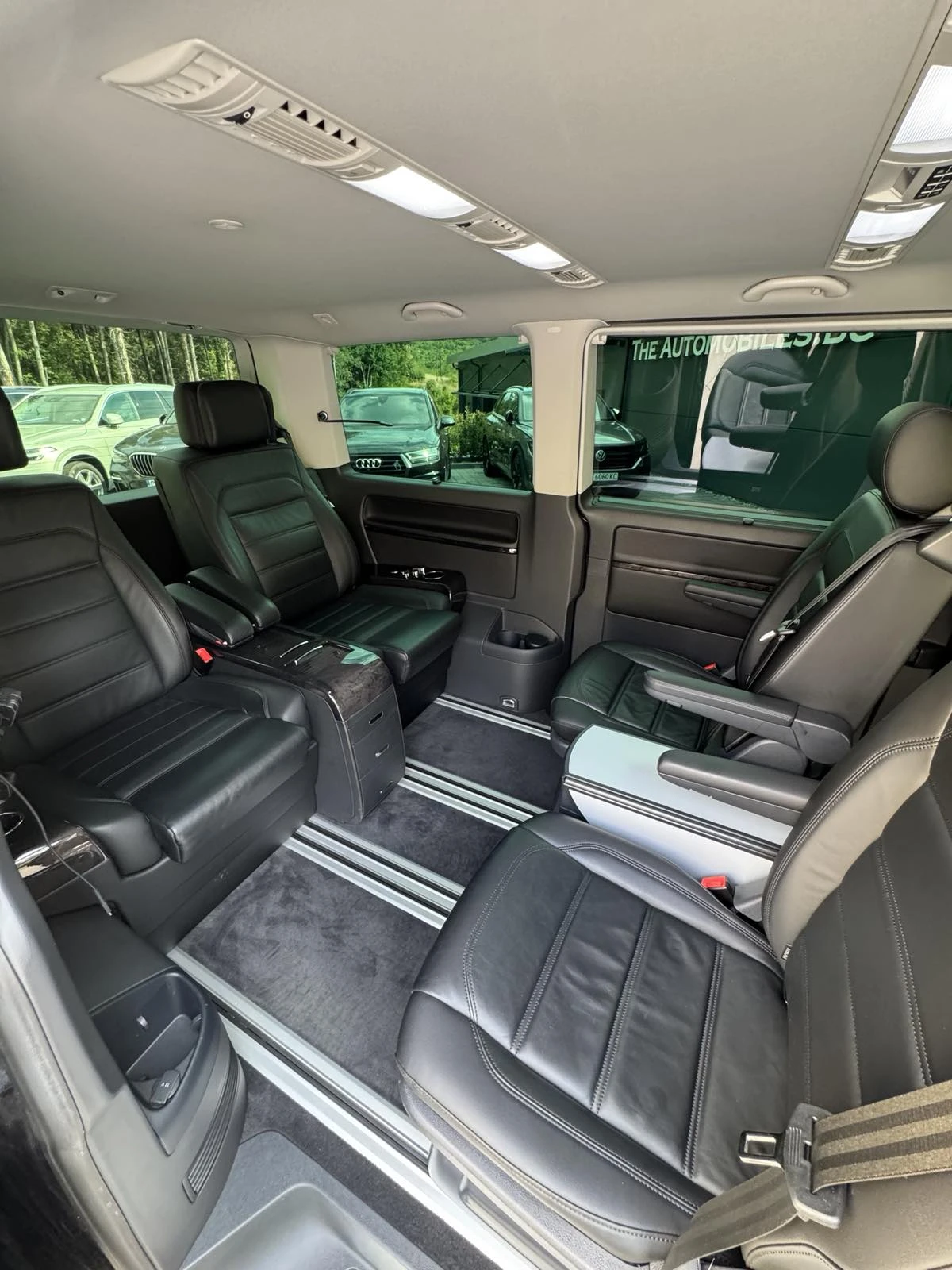 VW Multivan BUSINESS 4 MOTION, снимка 9 - Автомобили и джипове - 55799108