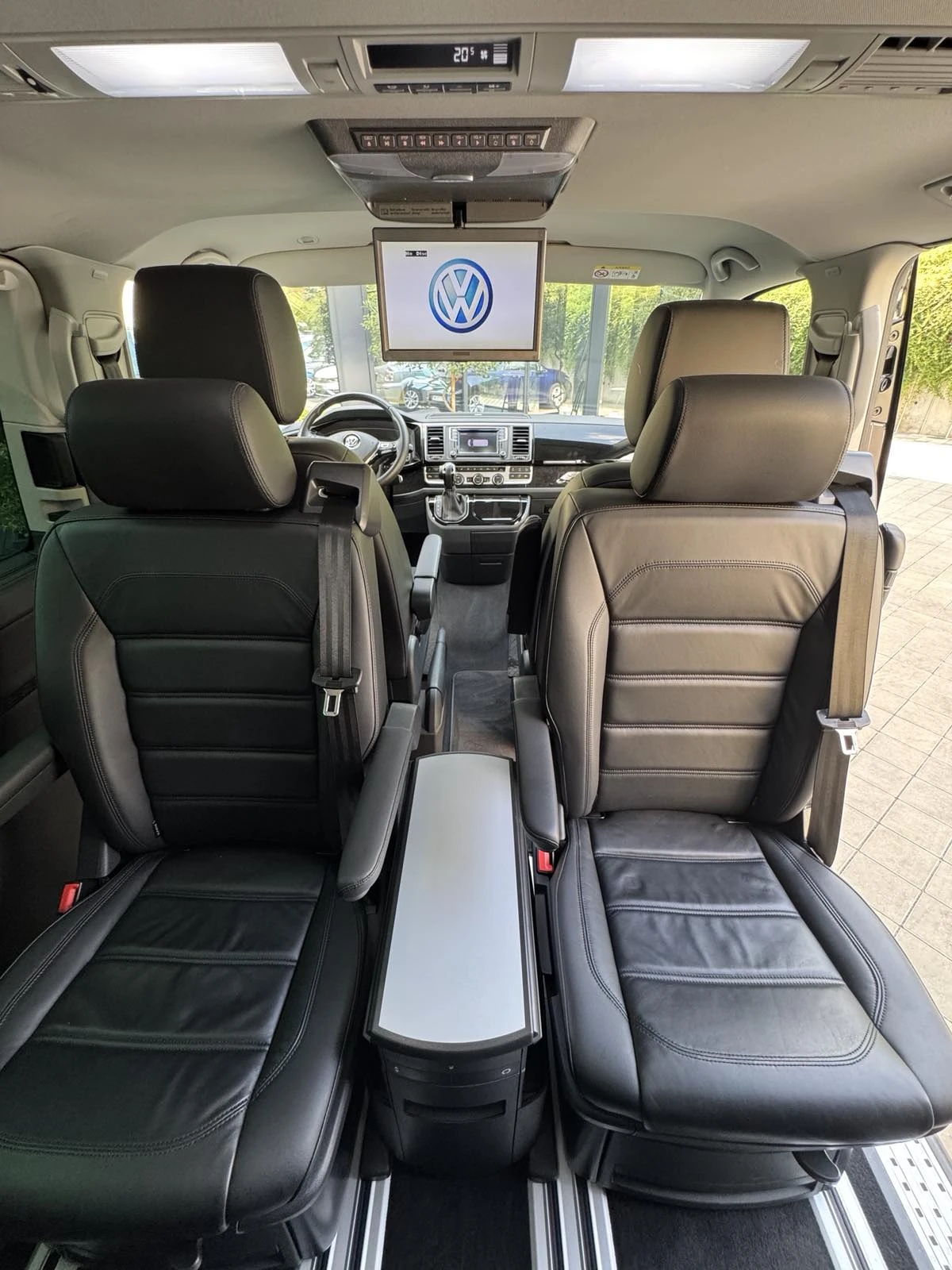 VW Multivan BUSINESS 4 MOTION, снимка 10 - Автомобили и джипове - 55799108