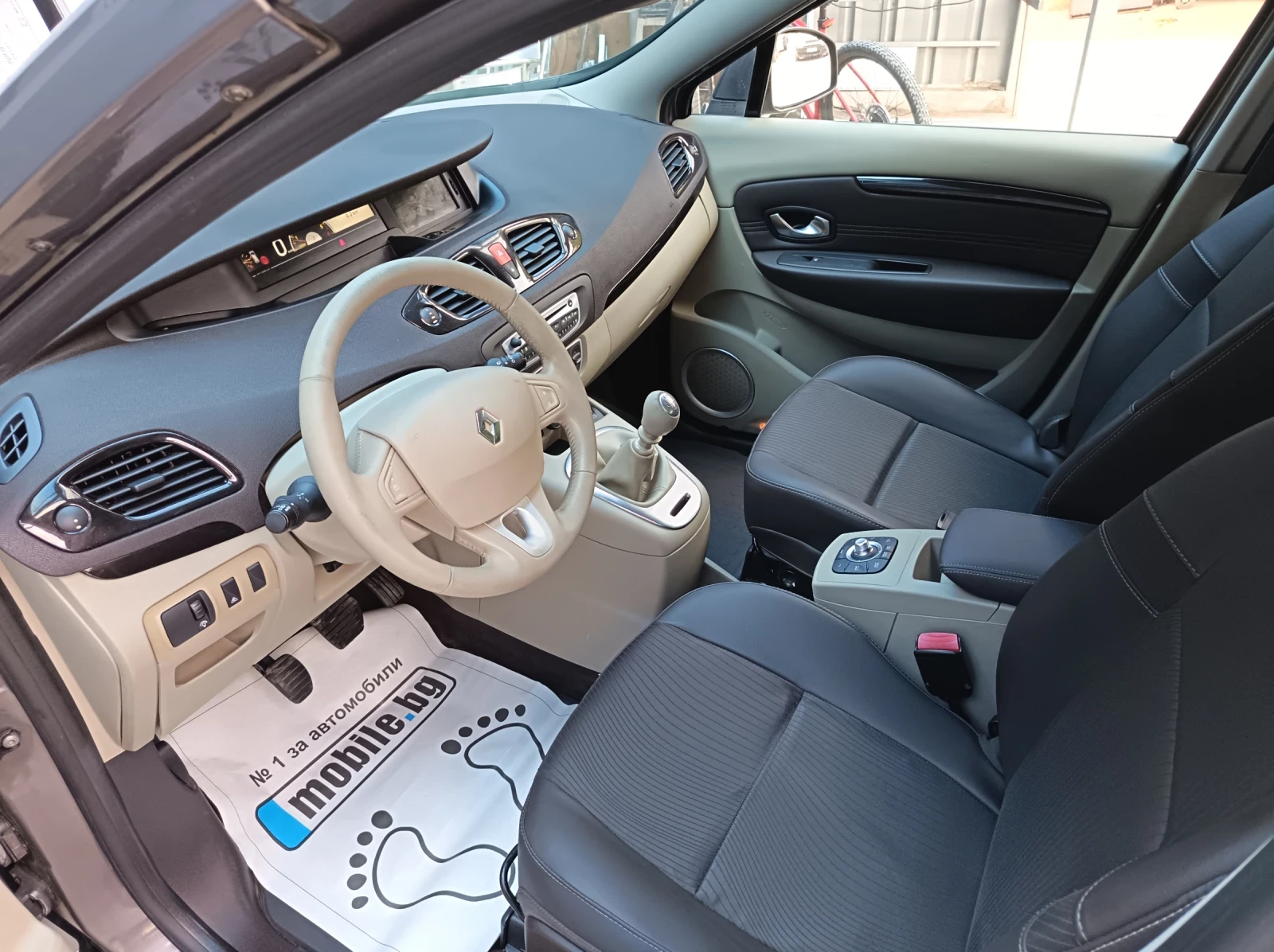 Renault Scenic 1.9dci 130кс, снимка 10 - Автомобили и джипове - 55849422