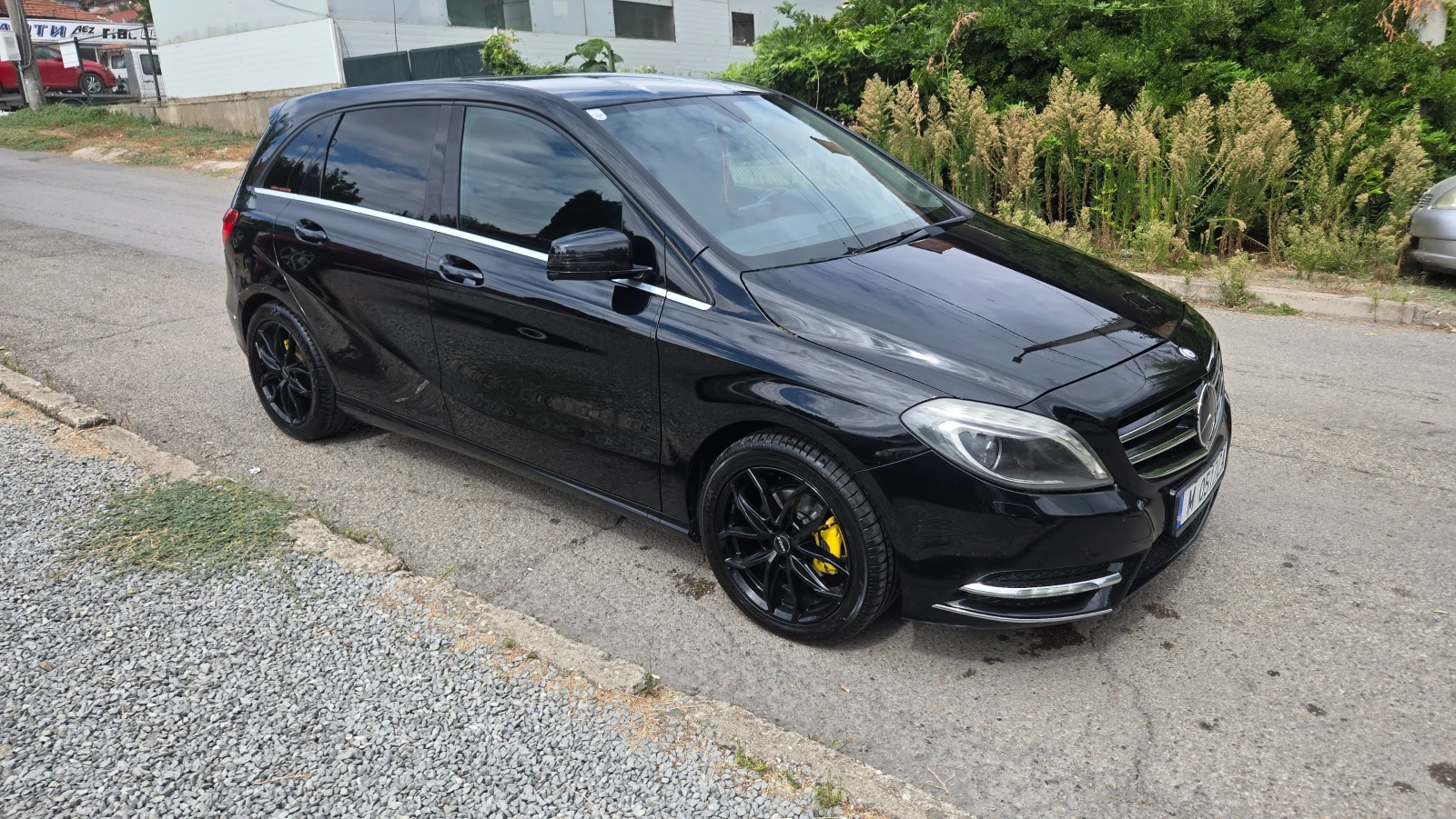 Mercedes-Benz B 180, снимка 2 - Автомобили и джипове - 56041211