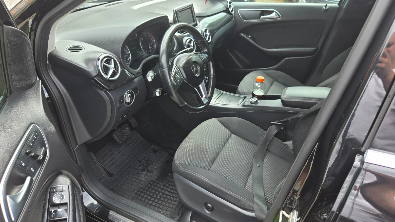 Mercedes-Benz B 180, снимка 11 - Автомобили и джипове - 56041211
