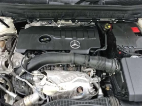 Mercedes-Benz GLB 250 АМГ Пакет/CARFAX/Панорама/Подгрев/Памет/АМБИЕНТНО, снимка 16