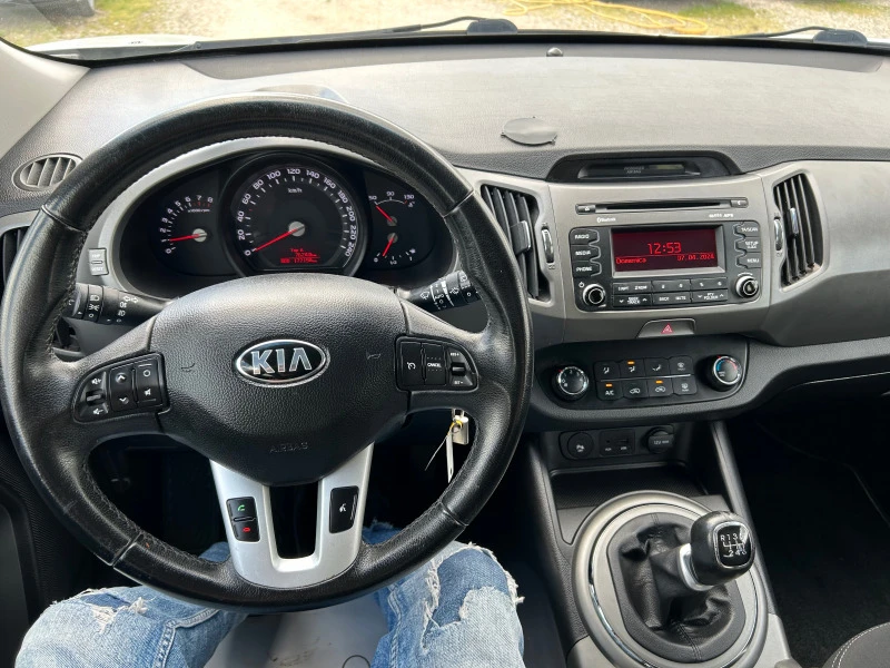 Kia Sportage 1.6i GAZ, снимка 9 - Автомобили и джипове - 46356240